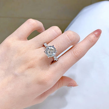 Bague en argent de luxe entièrement moissanite de 5 carats